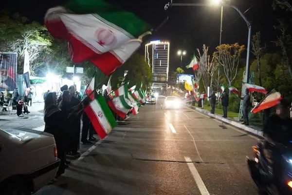 اجتماع دانشگاهیان دانشگاه تبریز در حمایت از آرمان‌های انقلاب