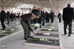 عطرافشانی و غبارروبی مزار شهدای وادی رحمت تبریز