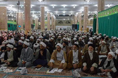 تجدید بیعت طلاب با صاحب الزمان(عج) در مسجد جمکران
