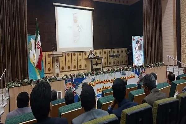 مطالبات به حق معلمان باید در اولویت کاری دولت قرار گیرد