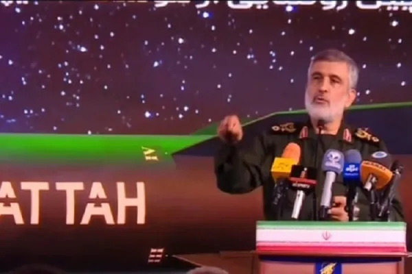 موشک «فتاح» غیر قابل انهدام است