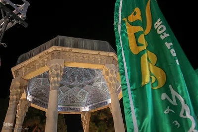 محفل قرآنی طنین تابناک در جوار آرامگاه حافظ