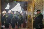 گل آرایی و گل باران مضجع شریف حضرت شاهچراغ(ع)‎‎