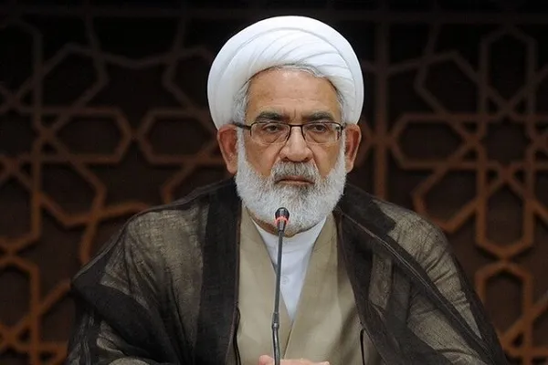 مسئولان به دنبال تقویت ارتباط مردم با نظام باشند