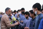 وداع دانش‌آموزان بیرجندی با شهدای گمنام