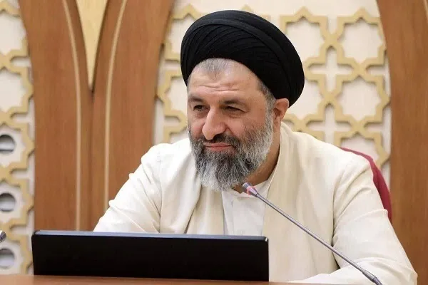 مسؤلان هیچ شأنی جز خدمتگزاری به مردم ندارند