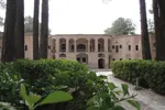 با قدم زدن در این باغ به عمق تاریخ سفر ‌کنید
