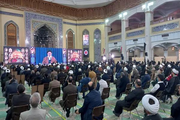  څوک چې اشرافی ژوند لري یا د تسلیمیدا ډنډورې وهي نو انقلاب ته پابند نشي پاتیکیدئ
