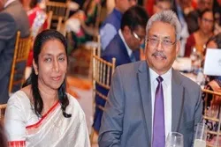 দেশ ছেড়ে সস্ত্রীক মালদ্বীপে পালিয়েছেন শ্রীলঙ্কার প্রেসিডেন্ট