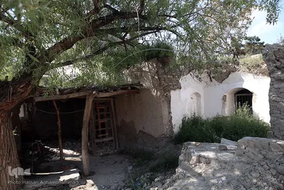 توزیع بسته های غذایی هم نمک میان اتباع خارجی نیازمند در روستای «سلمان آباد» کهریزک