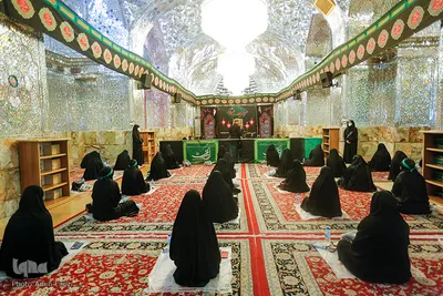 هیئت دانش آموزی‎ در حرم مطهر سید میر محمد (ع)
