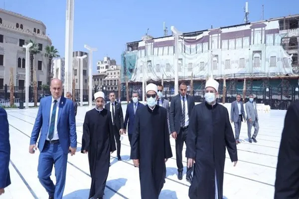 شيخ الأزهر يتفقد أعمال التجديد الشاملة بمسجد الحسين(ع) في القاهرة