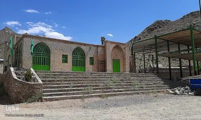بقعه متبرکه پیر برحق دره سیر سانیج یزد