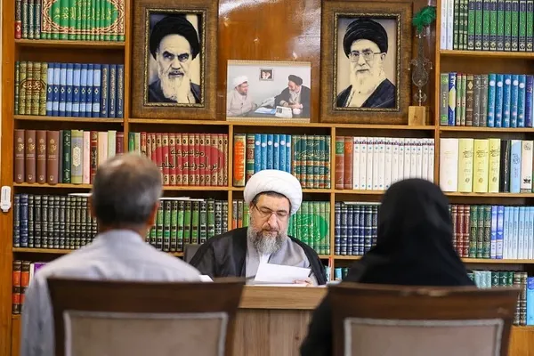 دیدار امام جمعه تبریز با اقشار مردم
