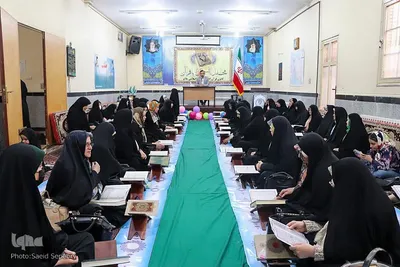 کرسی تلاوت قرآن کریم در ملایر