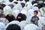 اقامه نماز عید فطر در محله منبع آب اهواز 