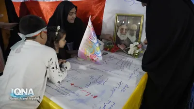 خدمت‌رسانی موکب بسیج دانشجویی ملایر به مردم