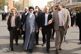 مراسم تشییع پیکر مطهر روحانی شهید مدافع امنیت در شیراز