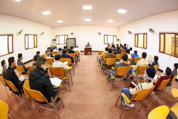 İraqda aylıq Quran hifzi yarışması