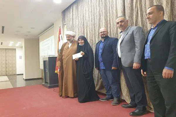 إقامة حفل تکریم حفظة وحافظات القرآن في لبنان