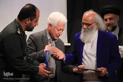 همایش اوج هنر و رونمایی از آهنگ کربلای منا در یزد