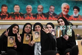 دیدار جمعی از خانواده‌های شهدای مدافع حرم و مقاومت با رهبر معظم انقلاب