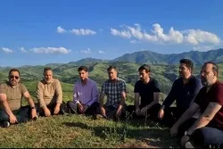 Panggrupong Pagbigkas ng Surah Al-Baqarah sa Napakagandang mga Bundok
