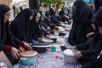 پخت و توزیع غذای فلسطینی مقلوبه