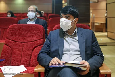 عیسی علیزاده، معاون فرهنگی جهاددانشگاهی در نشست توسعه اقتصاد صنایع خلاق فرهنگی