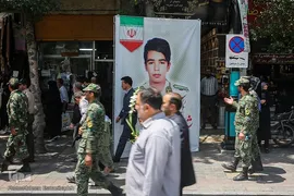 تشییع پیکر شهدای مرزبان در مشهد