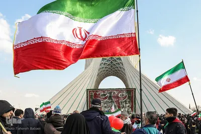 جشن پیروزی انقلاب اسلامی در میدان آزادی