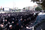 نماز ظهر عاشورا در امامزاده عبدالله (ع) شهرستان همدان