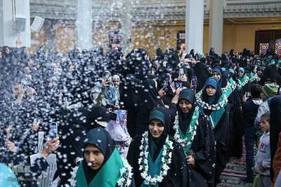 استقبال از حافظان قرآن و ادای احترام به شهدای حرم شاهچراغ(ع)‎‎