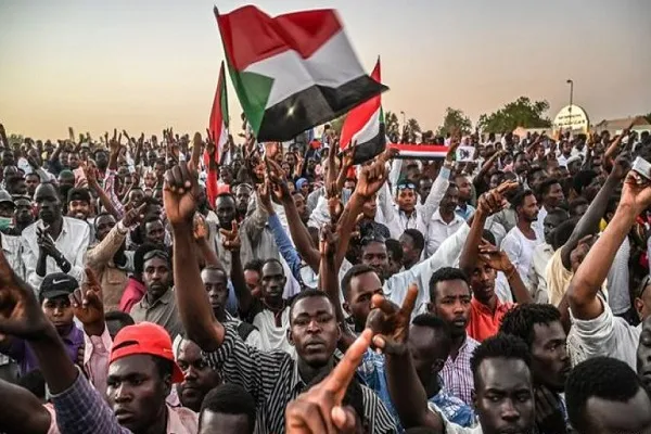 تظاهرات مردم سودان برای تحقق اهداف انقلاب