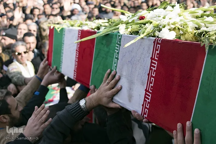 تشییع پیکر 5 شهید گمنام دفاع مقدس در هرمزگان