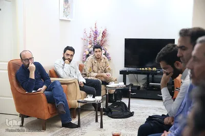 دیدار جامعه قرآنی با خانواده شهید آرمان علی‌وردی