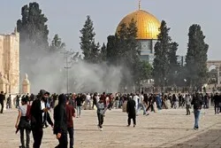 Affrontements opposent Palestiniens et policiers du régime sioniste à Jérusalem