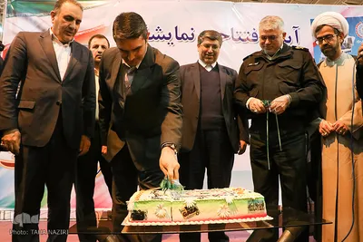 آئین افتتاحیه نمایشگاه دستاوردهای انقلاب اسلامی در اراک