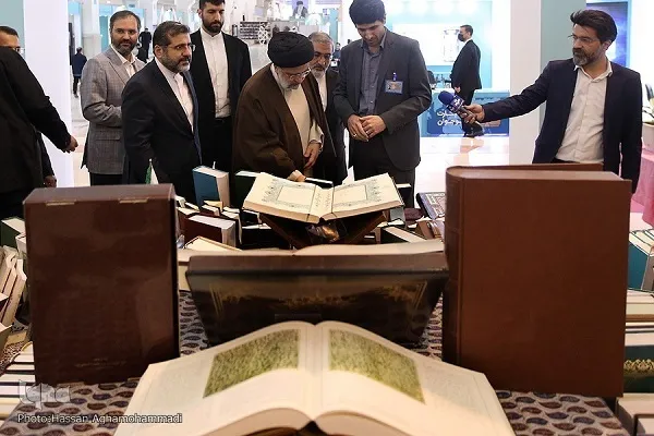 İran Cumhurbaşkanı Kur’an-ı Kerim Fuarını ziyaret etti