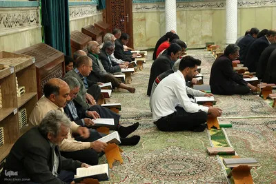 جزءخوانی قرآن در امامزاده سیدنصرالله(ع) یزد‎