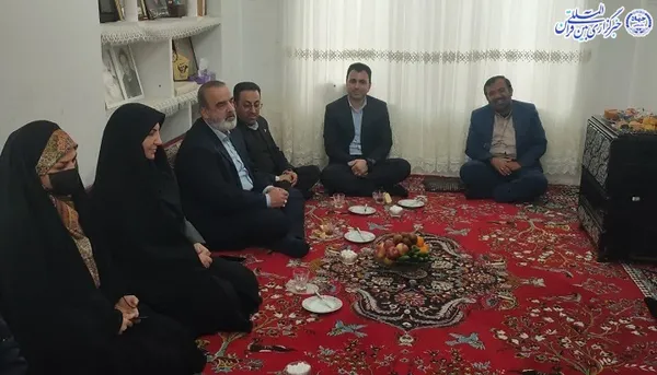 دیدار  اعضای جهاد دانشگاهی واحد مازندران با خانواده شهید رسانه «محمد حسن قریب طزره»