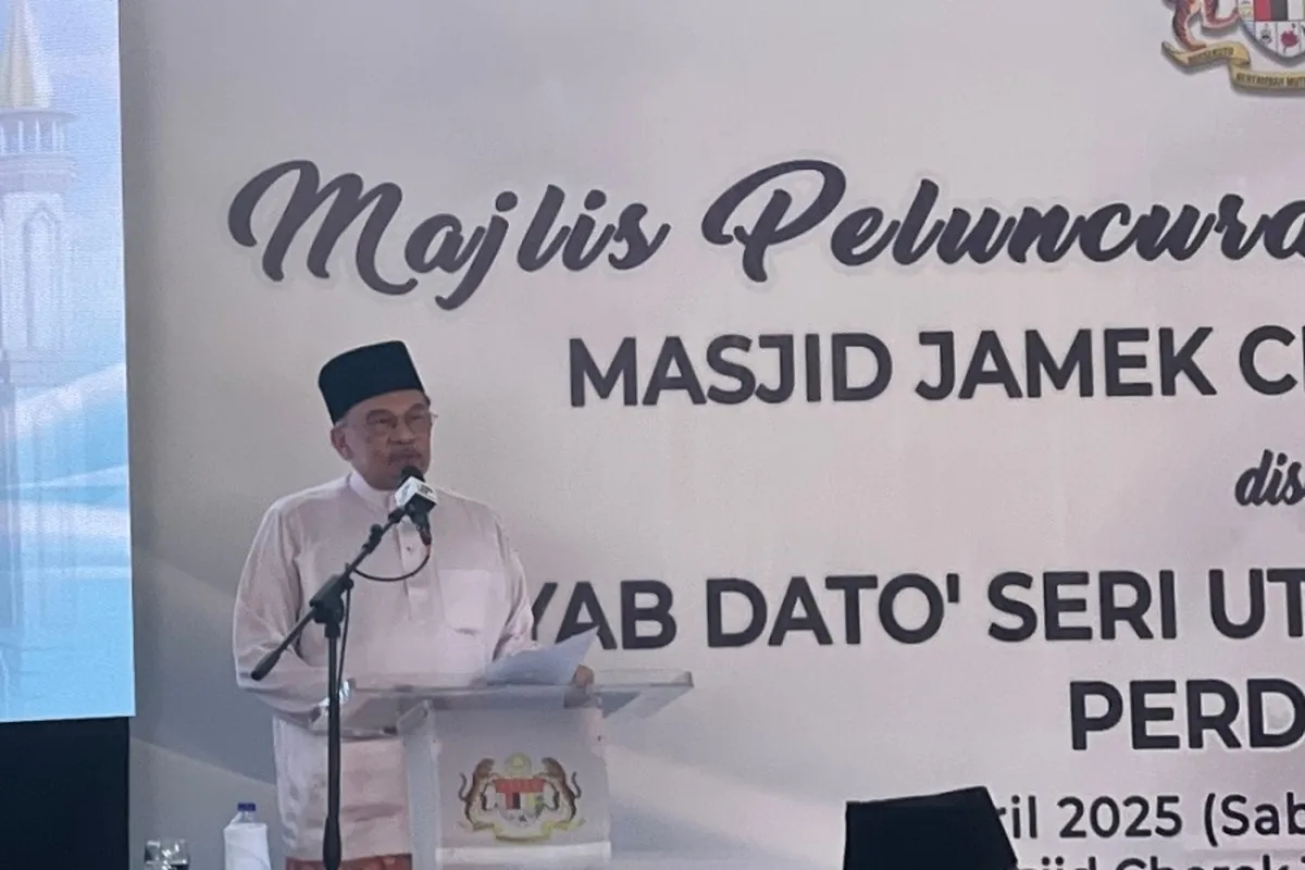 Muslims Must Show Islam’s Greatness in Behavior: Malaysia PM