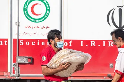 امدادرسانی هوایی جمعیت هلال احمر استان فارس به سیل زدگان لامرد‎‎