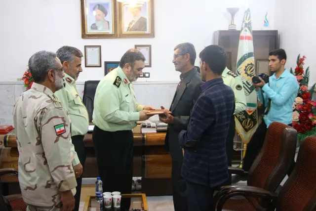 تجلیل فرمانده ناجا از ایثارگران سیستان و بلوچستان