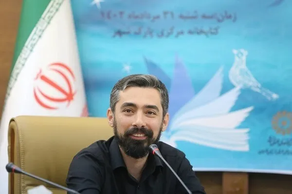 شعر قزوه زنده‌کننده صدای مولاناست