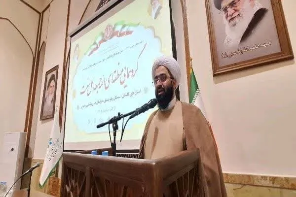 معرفی الگوهای موفق در نماز جمعه باعث همبستگی و انسجام می‌شود
