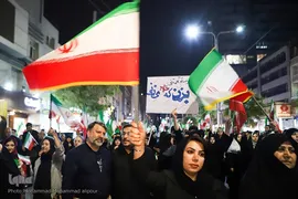 روایت پلاکاردها از 80 روز مقاومت مردم