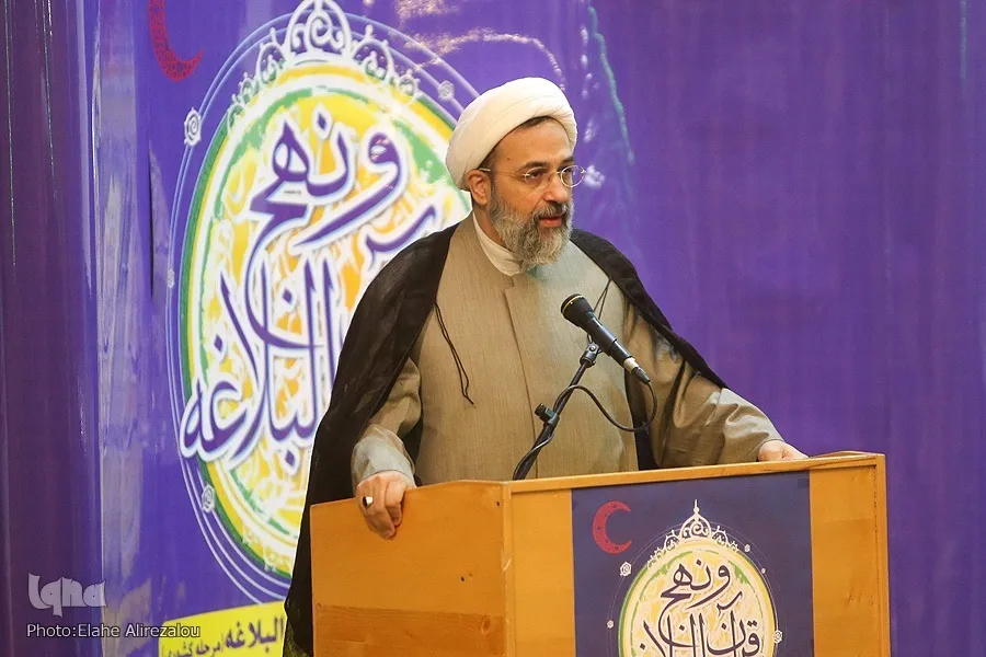 انس دائمی با قرآن شناخت صحیحی از آن را به همراه دارد
