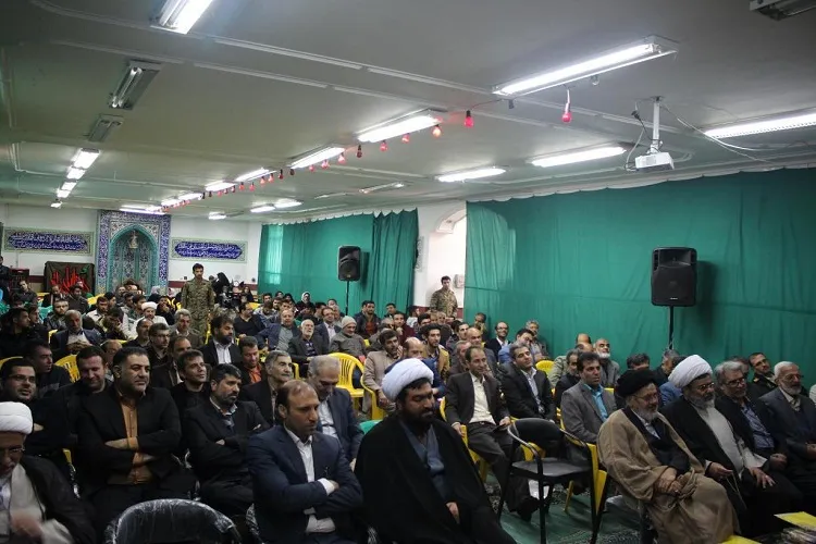 برپایی اجلاس نماز در آباده/ اتصال به خدا؛ تنها راه دستیابی به آرامش