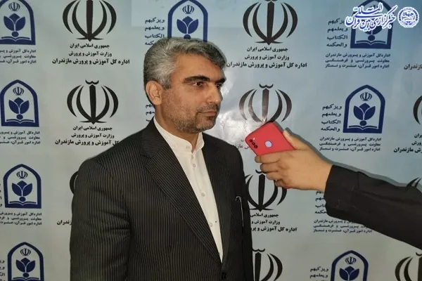 استقرار غرفه جهاد تبیین در نمایشگاه کتاب مازندران